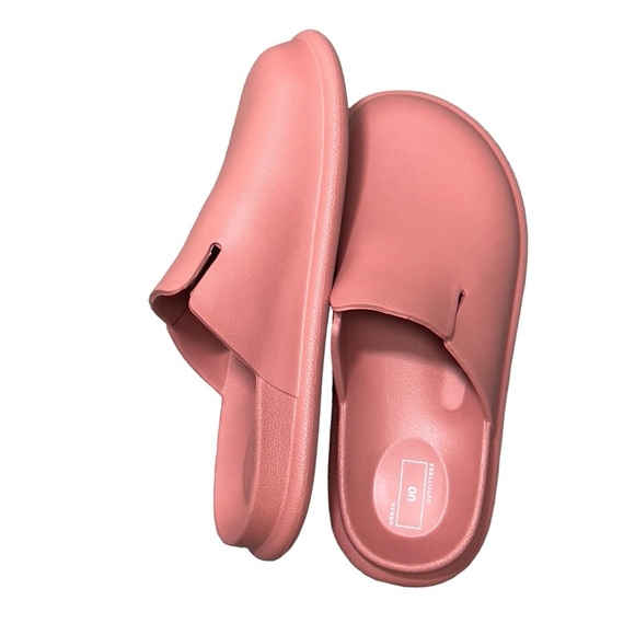 Urban Outfitters Molded EVA Cushioned Slip On Clog - Picture 9 of 10